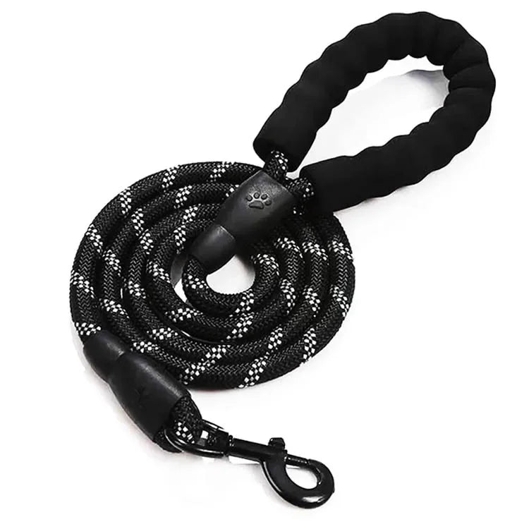 Reflective Nylon Dog Leash – Strong & Durable for All Dog Sizes