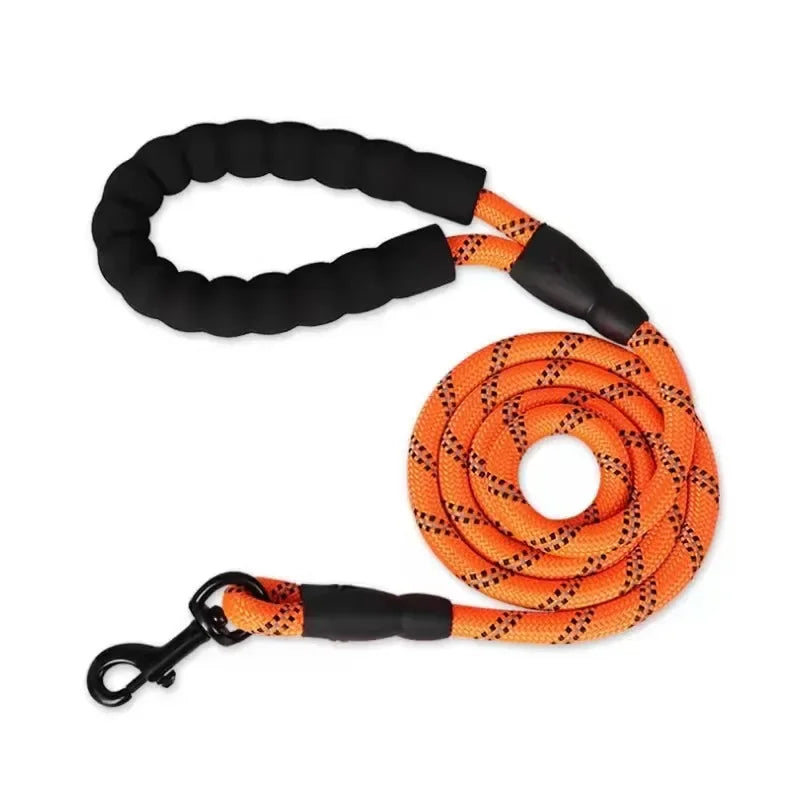 Reflective Nylon Dog Leash – Strong & Durable for All Dog Sizes